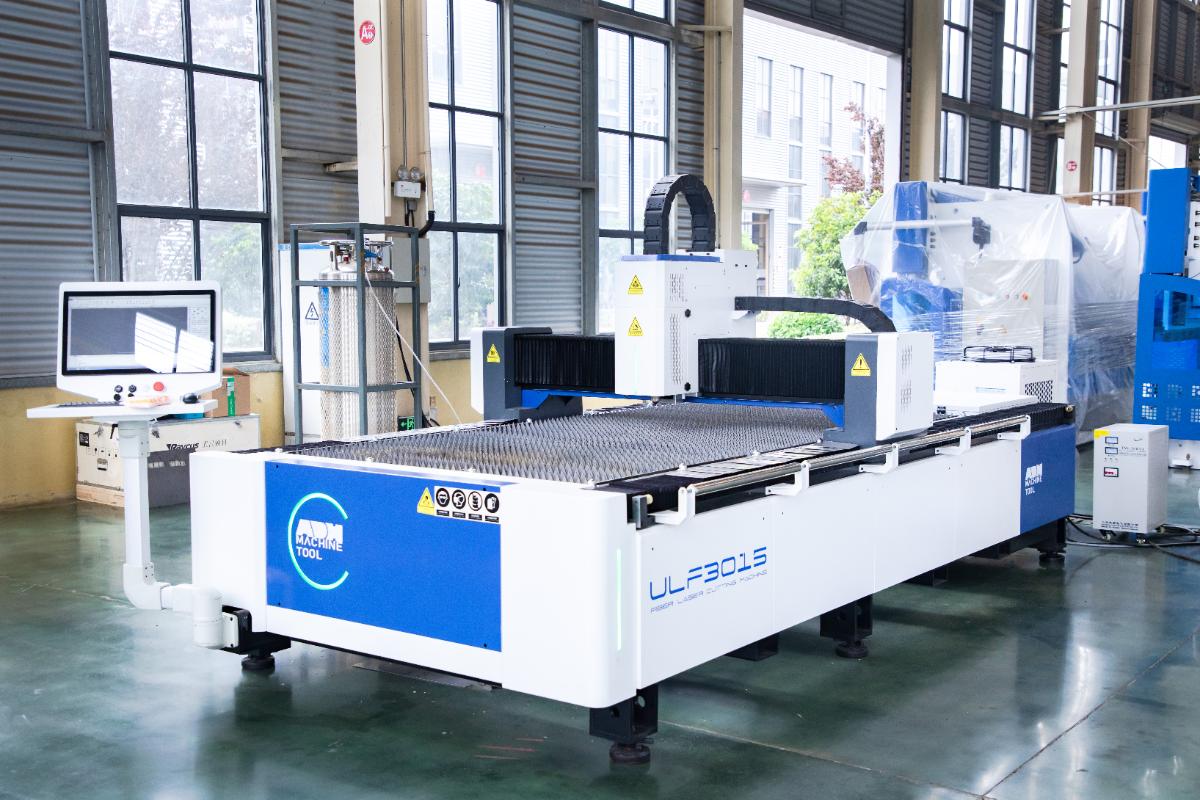 ULF Serie Einzeltisch-Faserlaser-Schneidmaschine