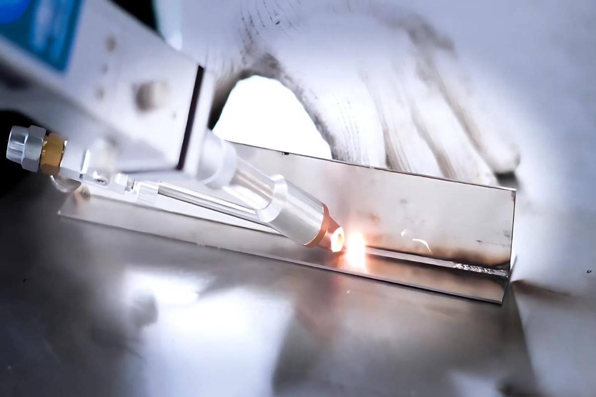 Breite Materialkompatibilität