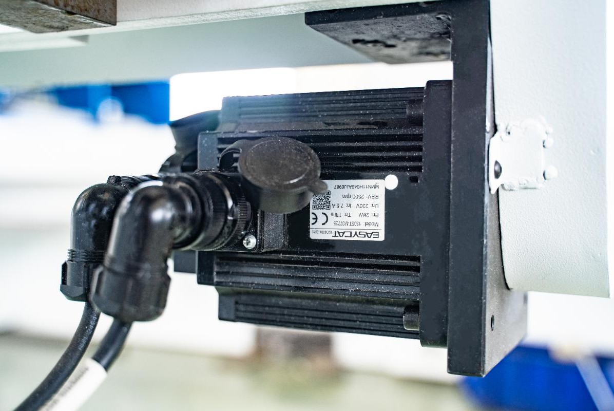 Leistungsstarker Servomotor für Stabilität