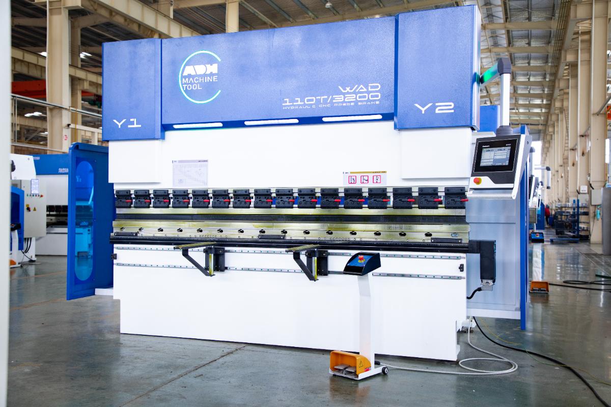 WAD Serie CNC Abkantpresse