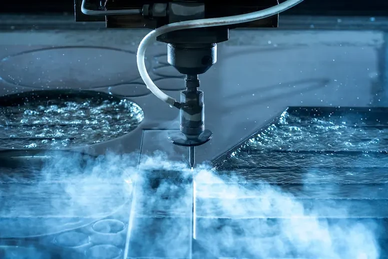 Wasserstrahlschneiden Verfahren, Vorteile und Materialien